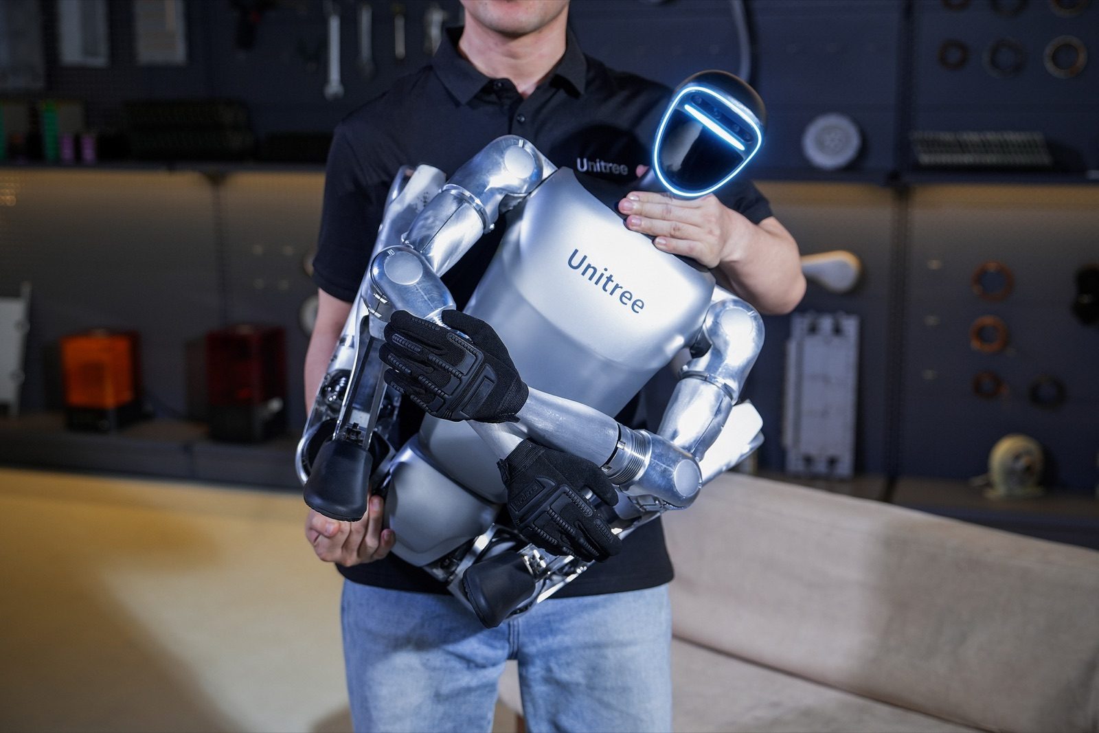 Carrying the folded G1